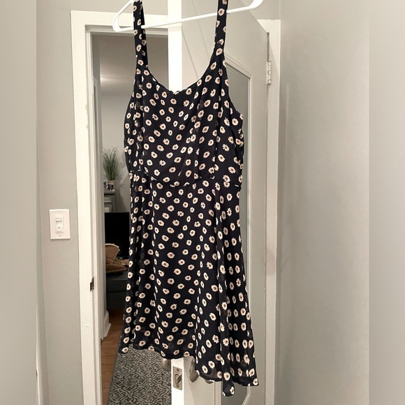 Urban Outfitters Lucca Couture Navy Blue Daisy Print Sun Dress - Size Large - Picture 5 of 12